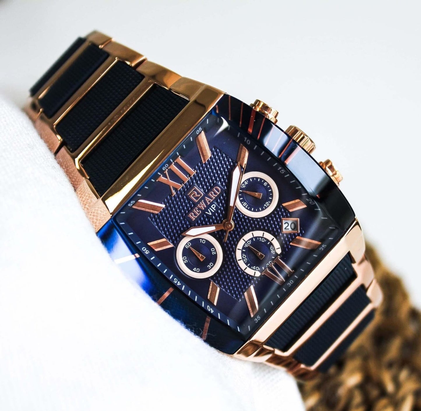 🖤 REWARD Black Gold Edition – Dominate in Style