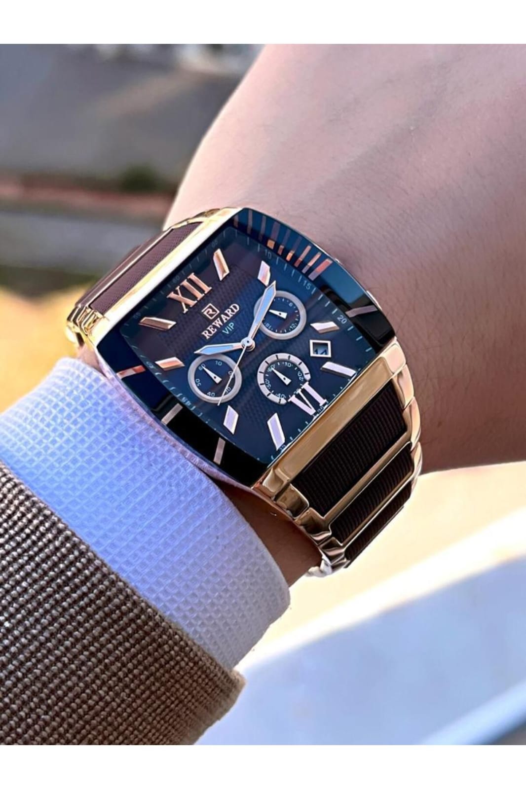 🖤 REWARD Black Gold Edition – Dominate in Style